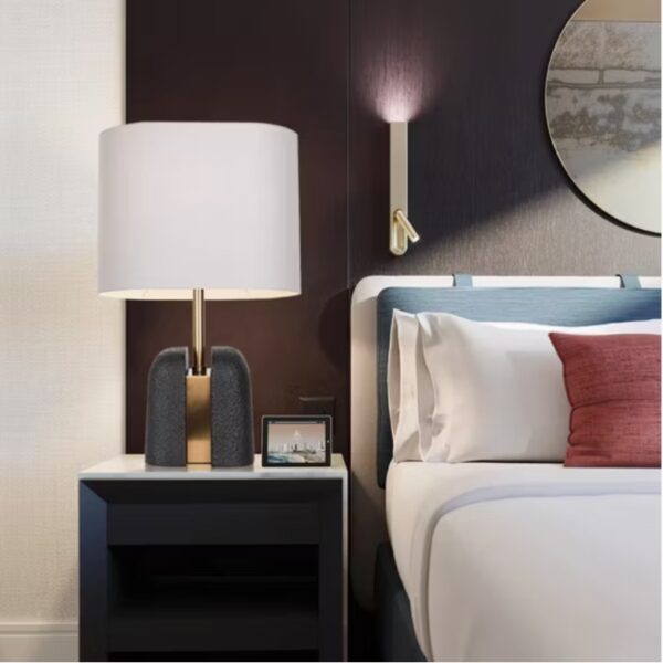 Bedreeom Bedside Art Table Lamp Personality Creative Home Resin Living Room Warm Decoration Modern Simple Desk Lamp
